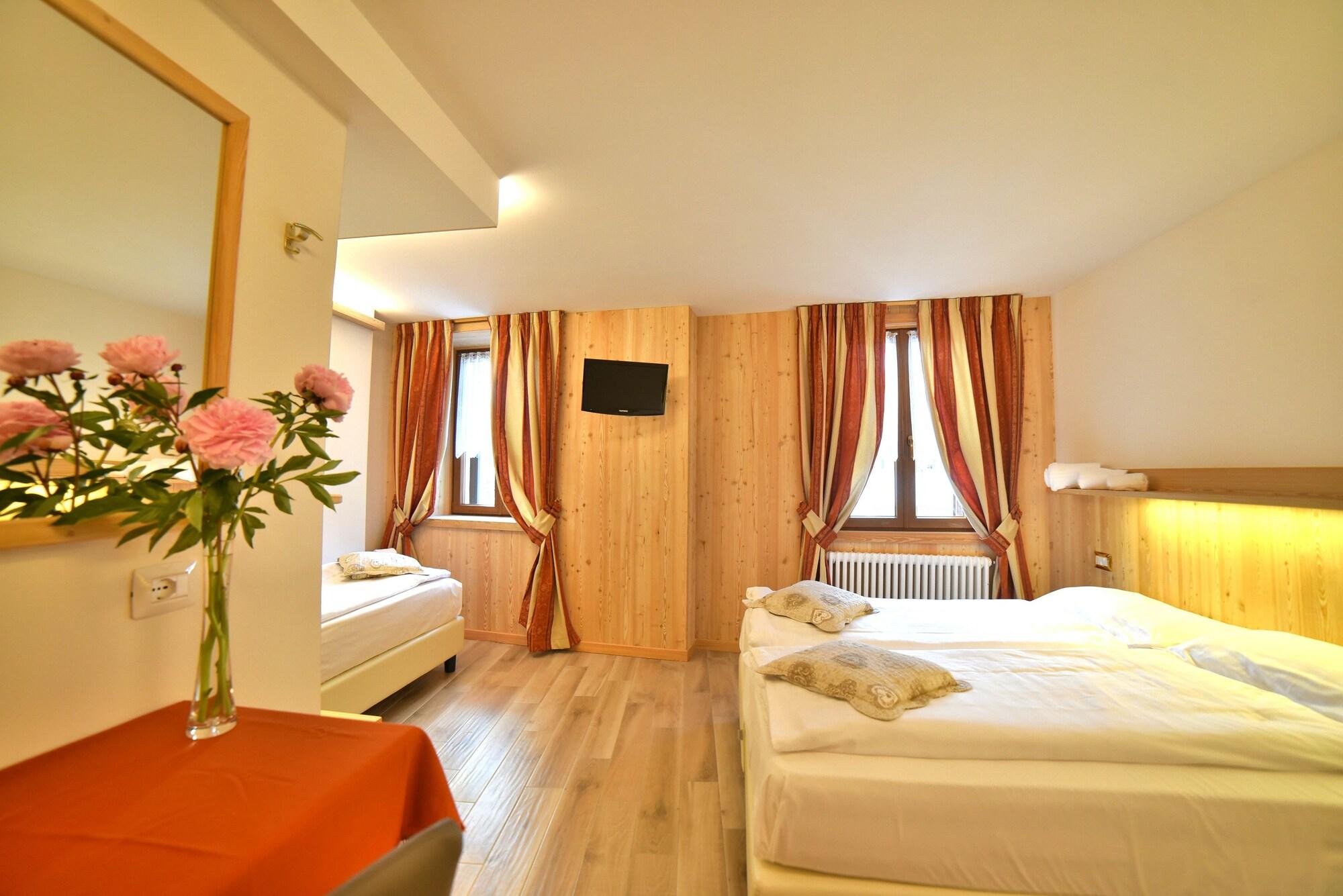 Albergo Stelvio ボルミオ エクステリア 写真