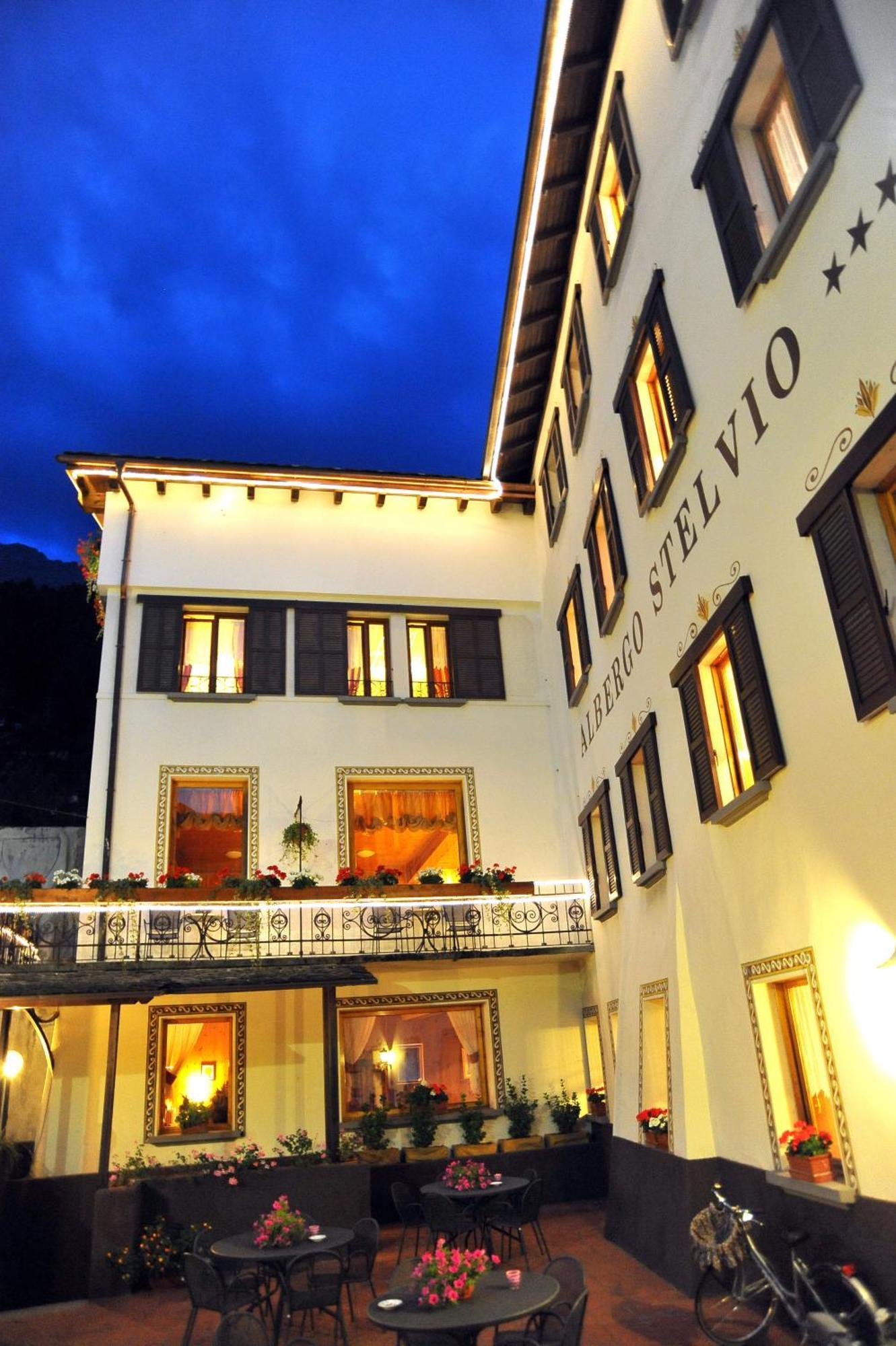 Albergo Stelvio ボルミオ エクステリア 写真