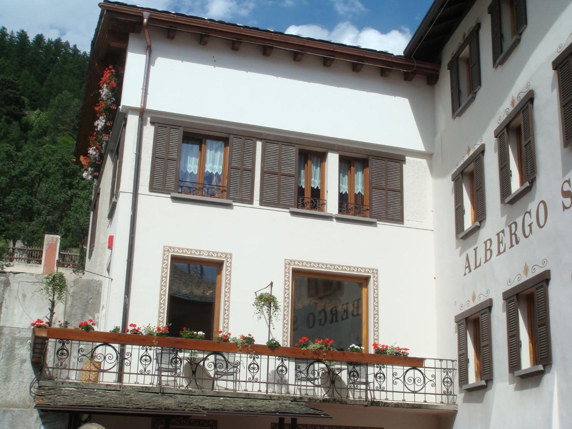 Albergo Stelvio ボルミオ エクステリア 写真