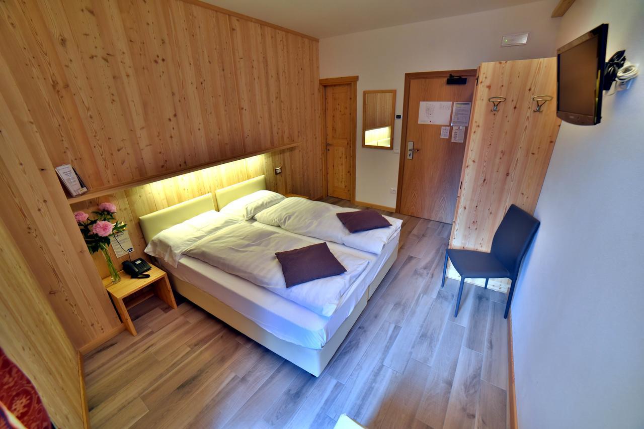 Albergo Stelvio ボルミオ エクステリア 写真